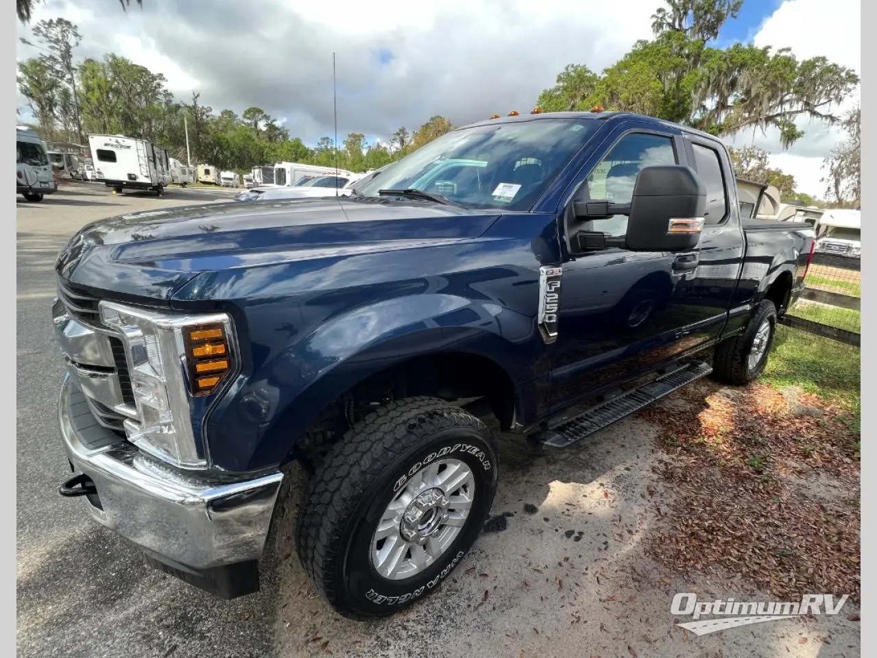 2019 Ford F250 STX Photo 2