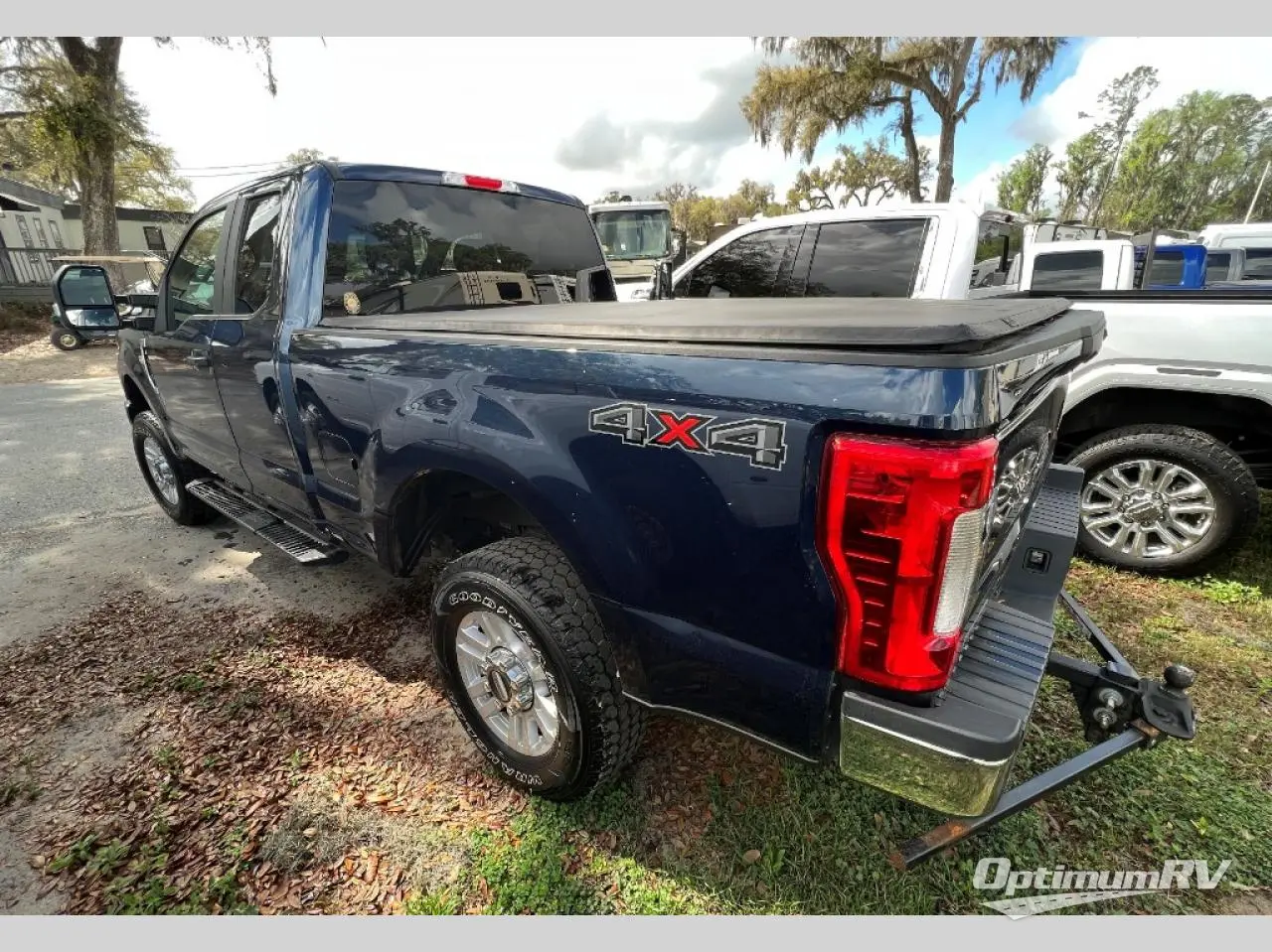 2019 Ford F250 STX Photo 3