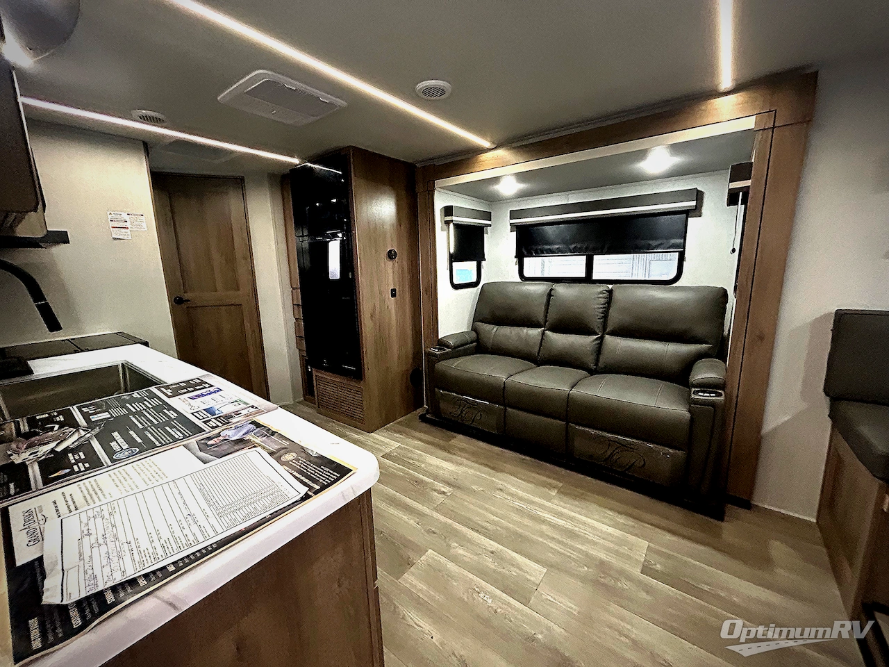 2024 Grand Design Imagine XLS 24BSE Photo 4
