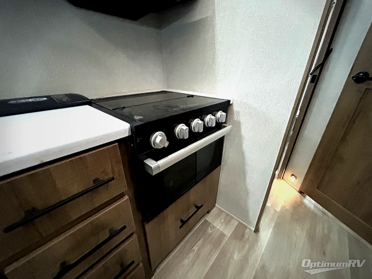 2024 Grand Design Imagine XLS 24BSE Photo 17