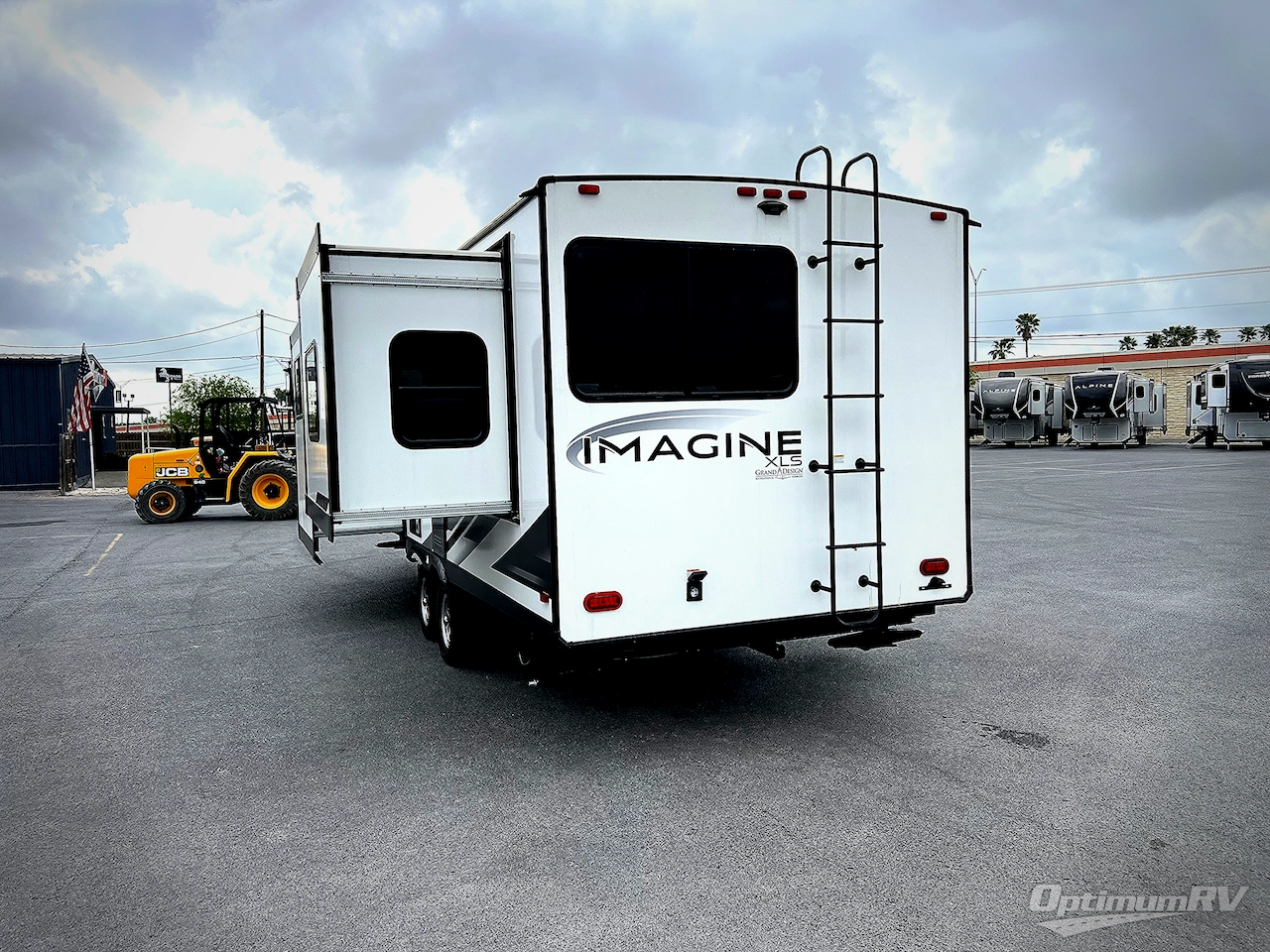 2024 Grand Design Imagine XLS 24BSE Photo 3