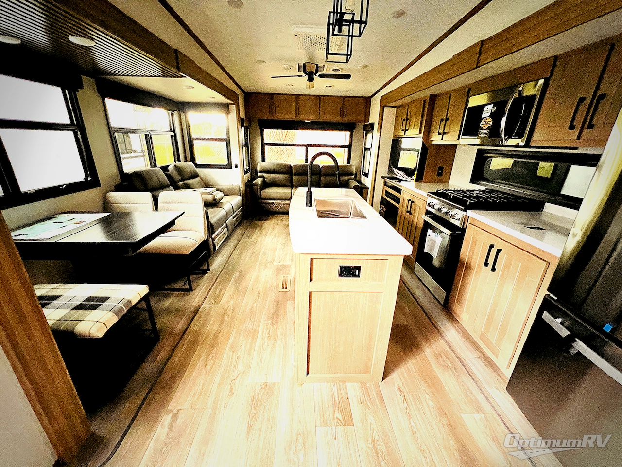 2025 KZ Durango D333RLT Photo 4