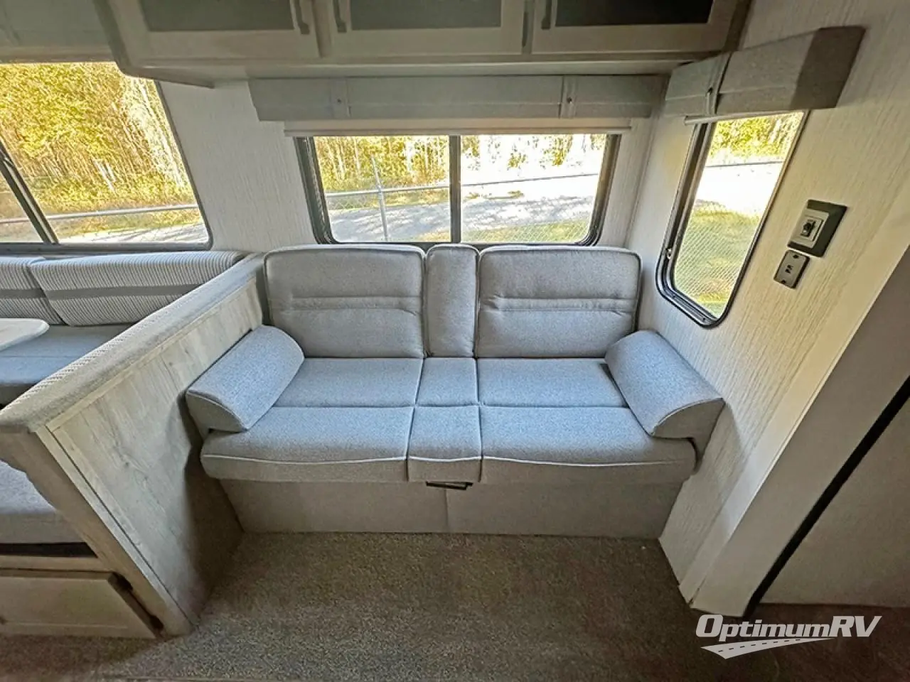 2023 Palomino Puma 28BHSS2 Photo 6