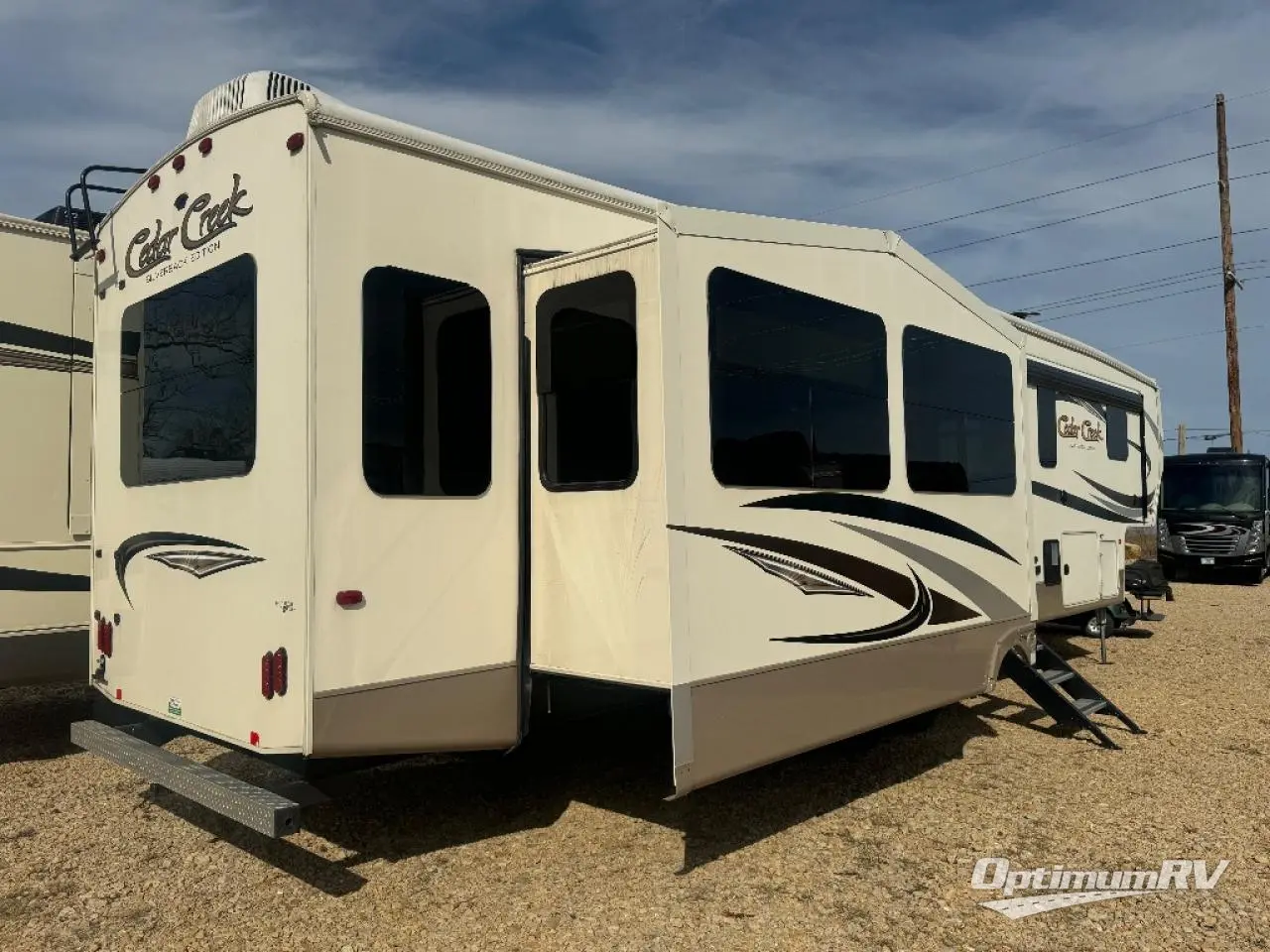 2017 Forest River Cedar Creek Silverback 37MBH Photo 2