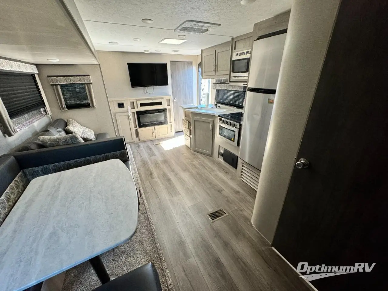 2022 Coachmen Catalina Legacy 293QBCK Photo 5