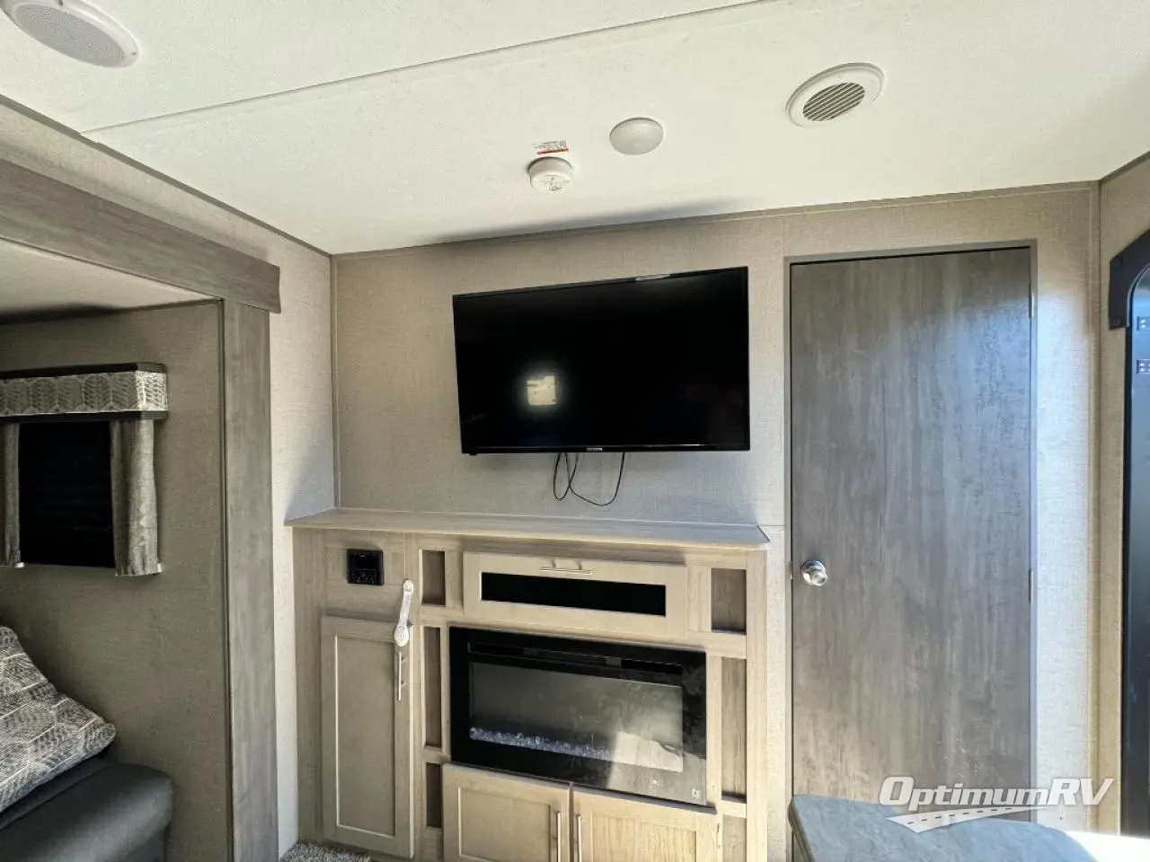 2022 Coachmen Catalina Legacy 293QBCK Photo 7