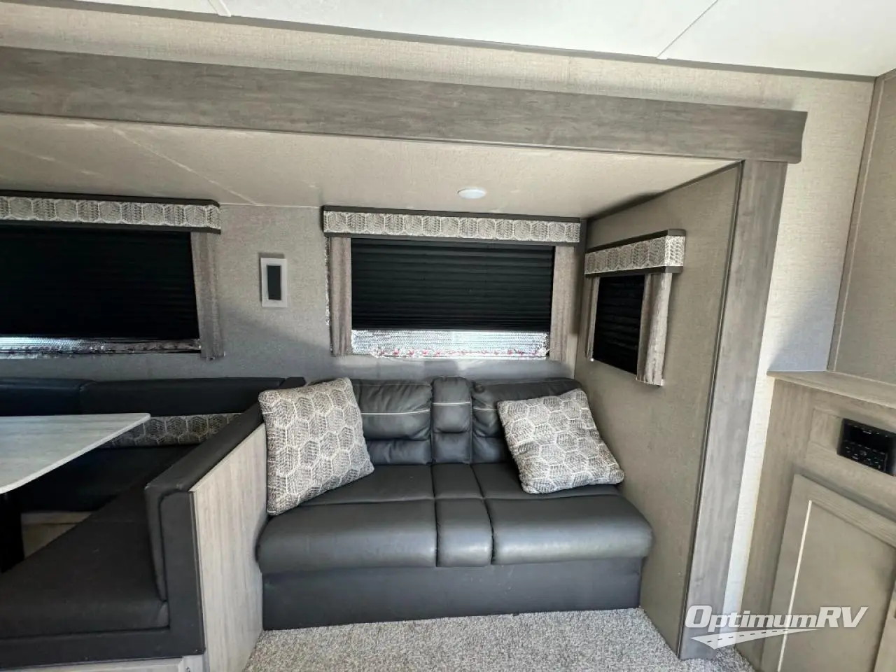 2022 Coachmen Catalina Legacy 293QBCK Photo 8