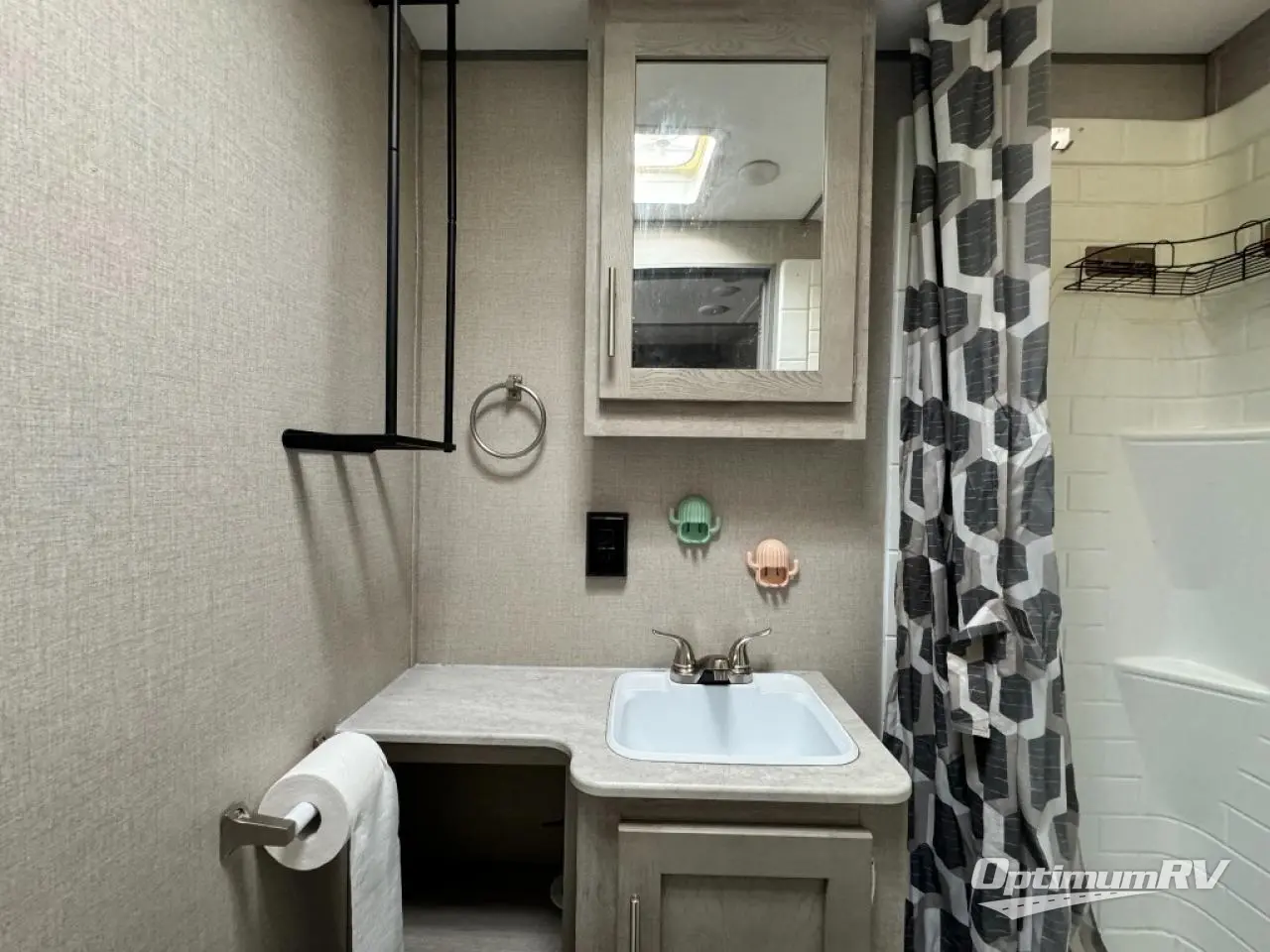 2022 Coachmen Catalina Legacy 293QBCK Photo 12