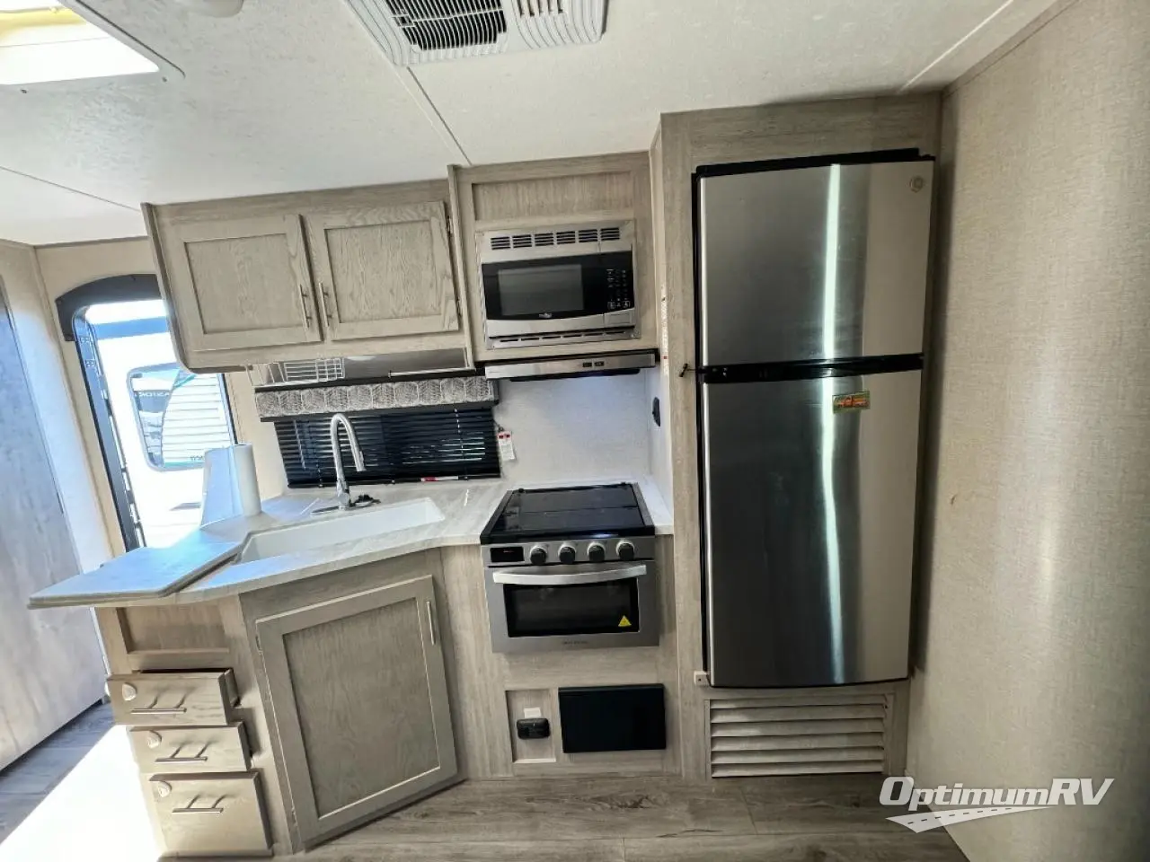 2022 Coachmen Catalina Legacy 293QBCK Photo 15