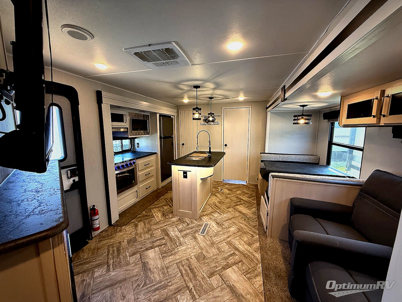 2023 Palomino Puma 32BHFS Photo 3