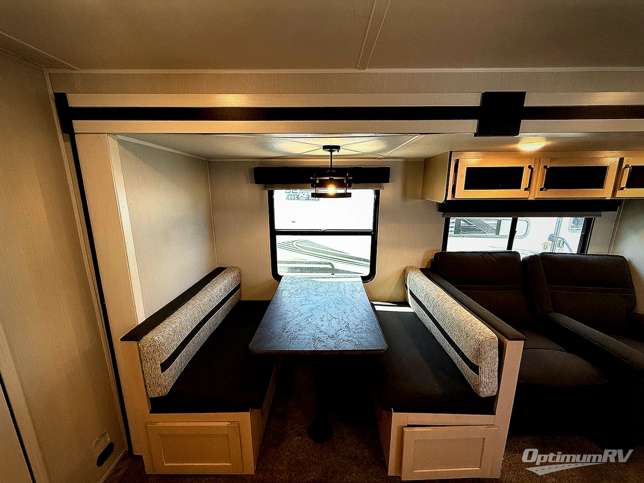 2023 Palomino Puma 32BHFS Photo 5