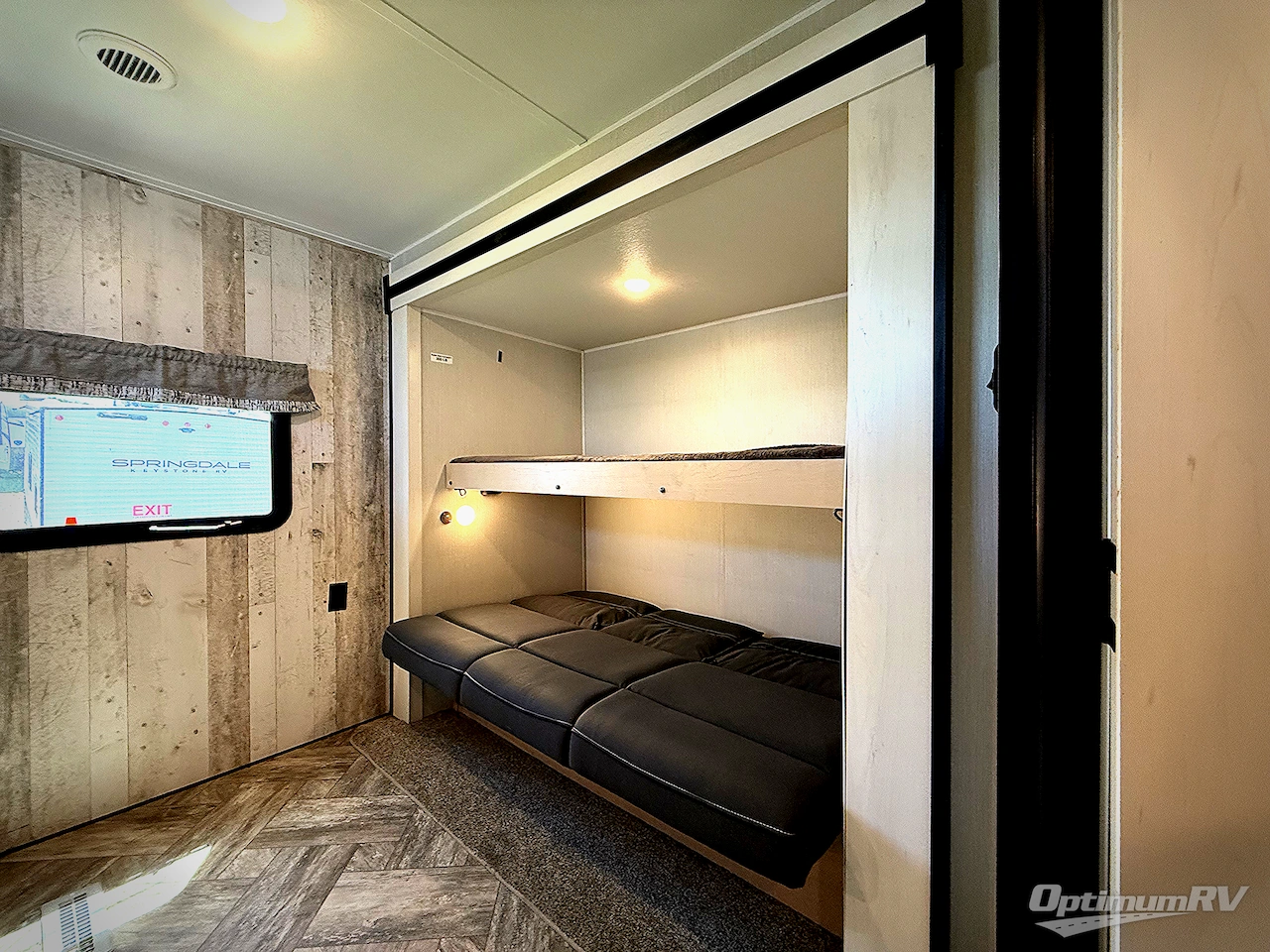 2023 Palomino Puma 32BHFS Photo 12