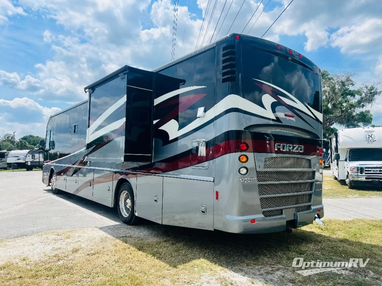 2016 Winnebago Forza 38R Photo 3