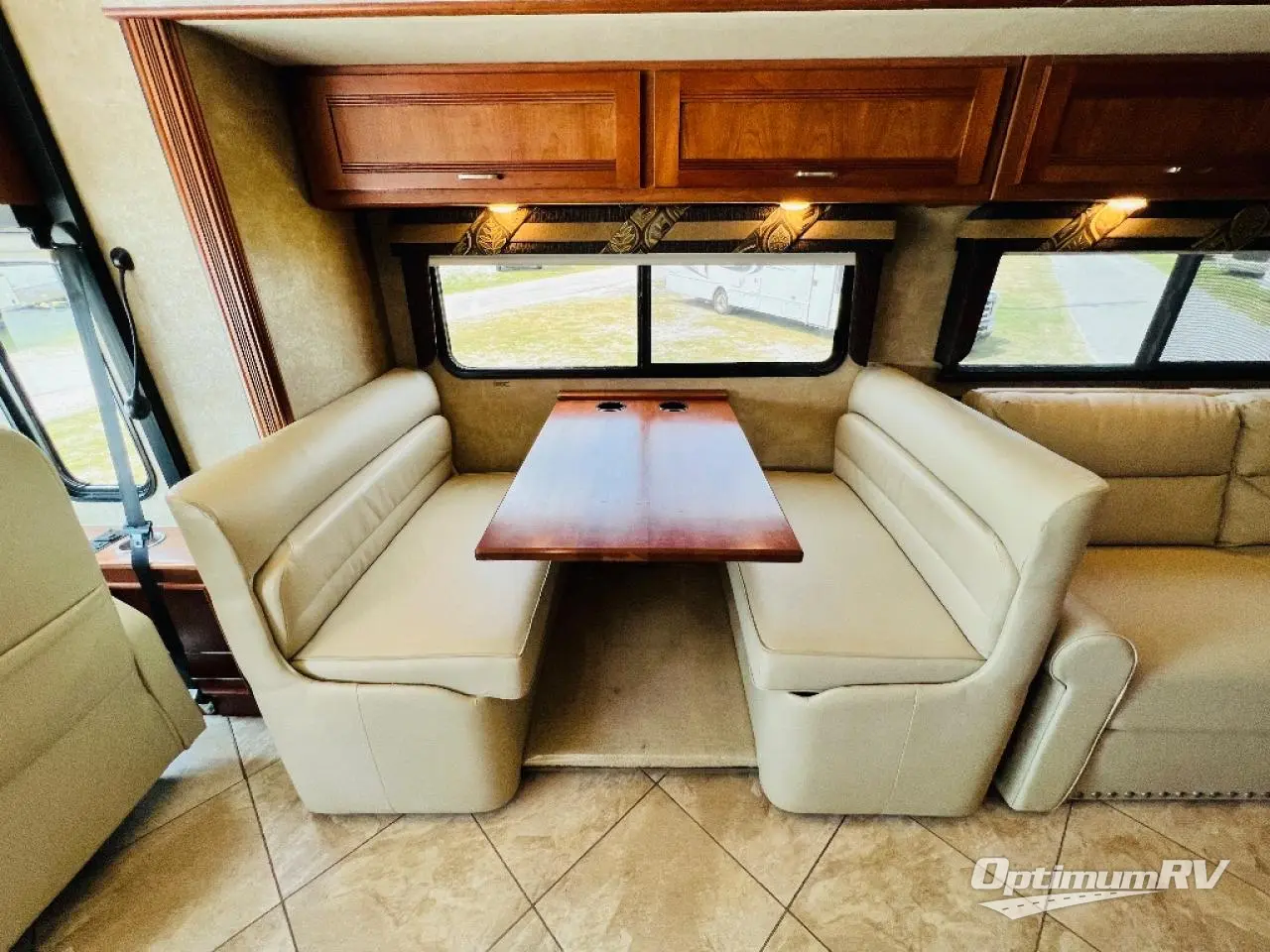 2016 Winnebago Forza 38R Photo 10