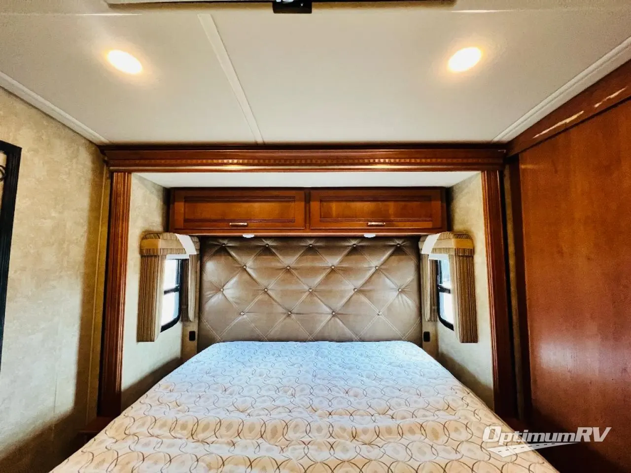 2016 Winnebago Forza 38R Photo 21