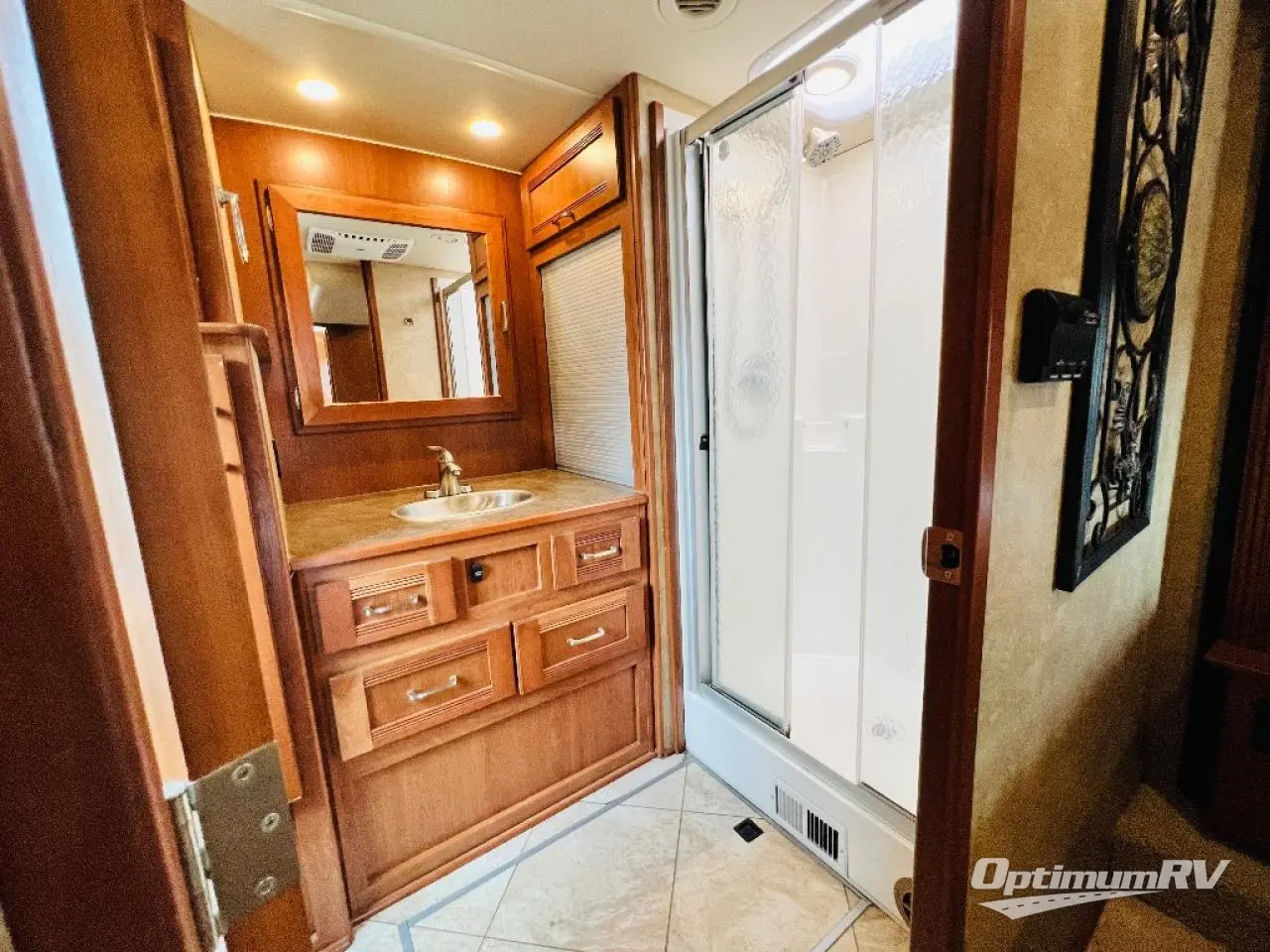 2016 Winnebago Forza 38R Photo 23