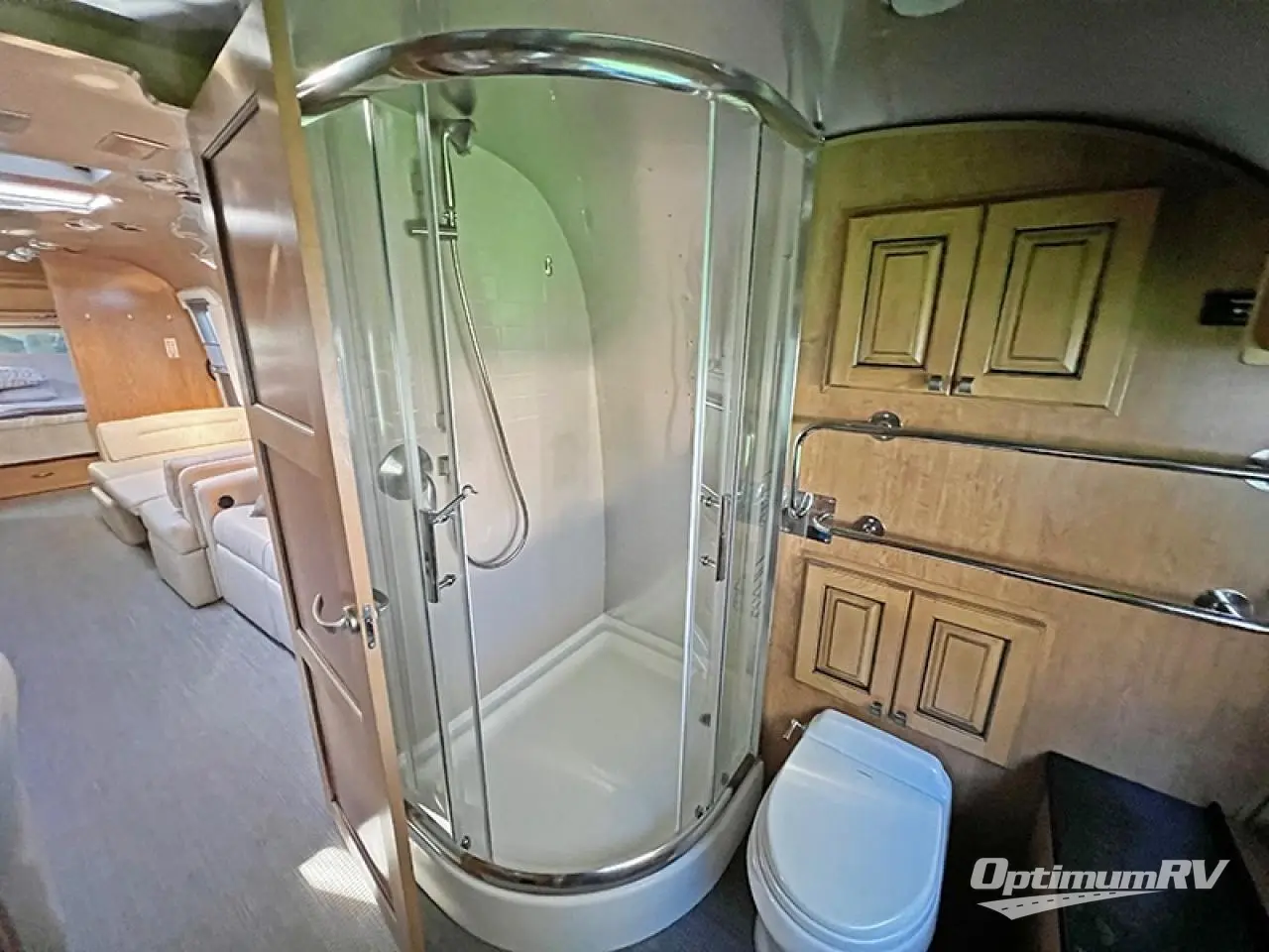 2019 Airstream Classic 33FB Photo 11