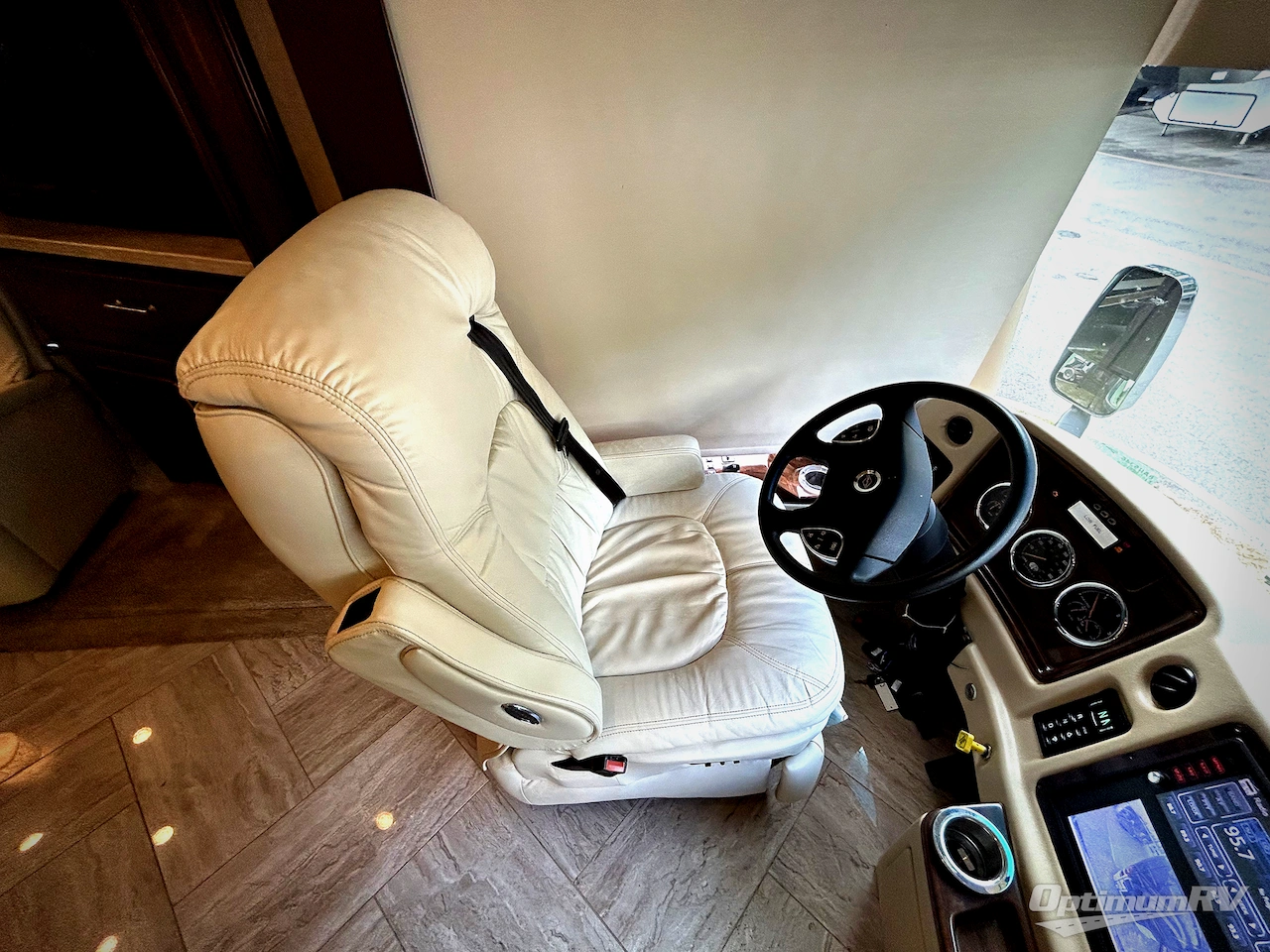 2019 Entegra Aspire 42DEQ Photo 5