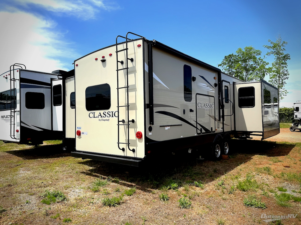 2019 Forest River Flagstaff Classic Super Lite 832FLBS Photo 2