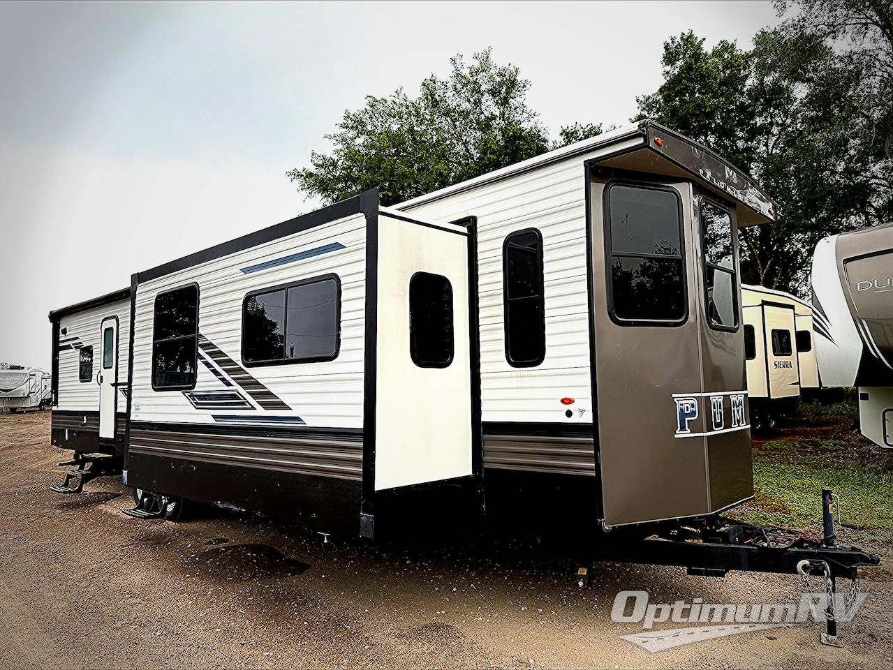 2023 Palomino Puma Destination 37PFL Photo 1