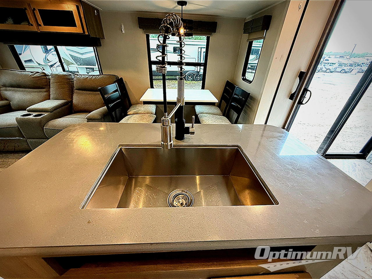 2023 Palomino Puma Destination 37PFL Photo 12