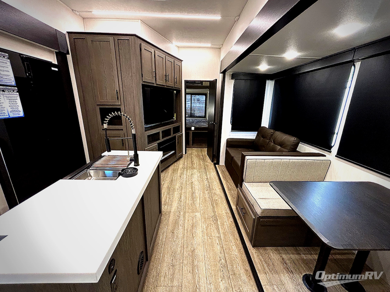 2025 Forest River Cherokee Arctic Wolf Suite 3750SUITE Photo 4
