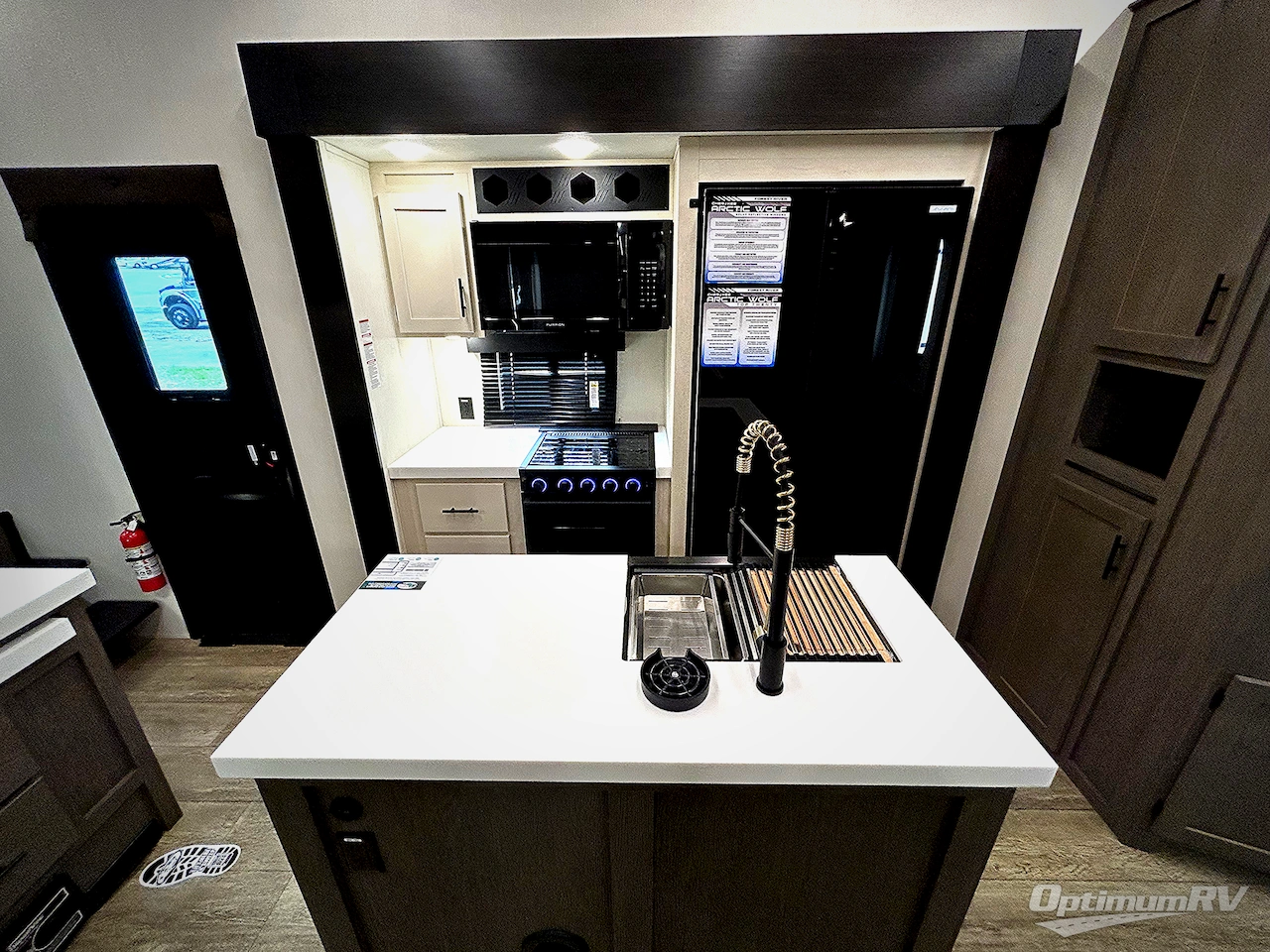 2025 Forest River Cherokee Arctic Wolf Suite 3750SUITE Photo 6