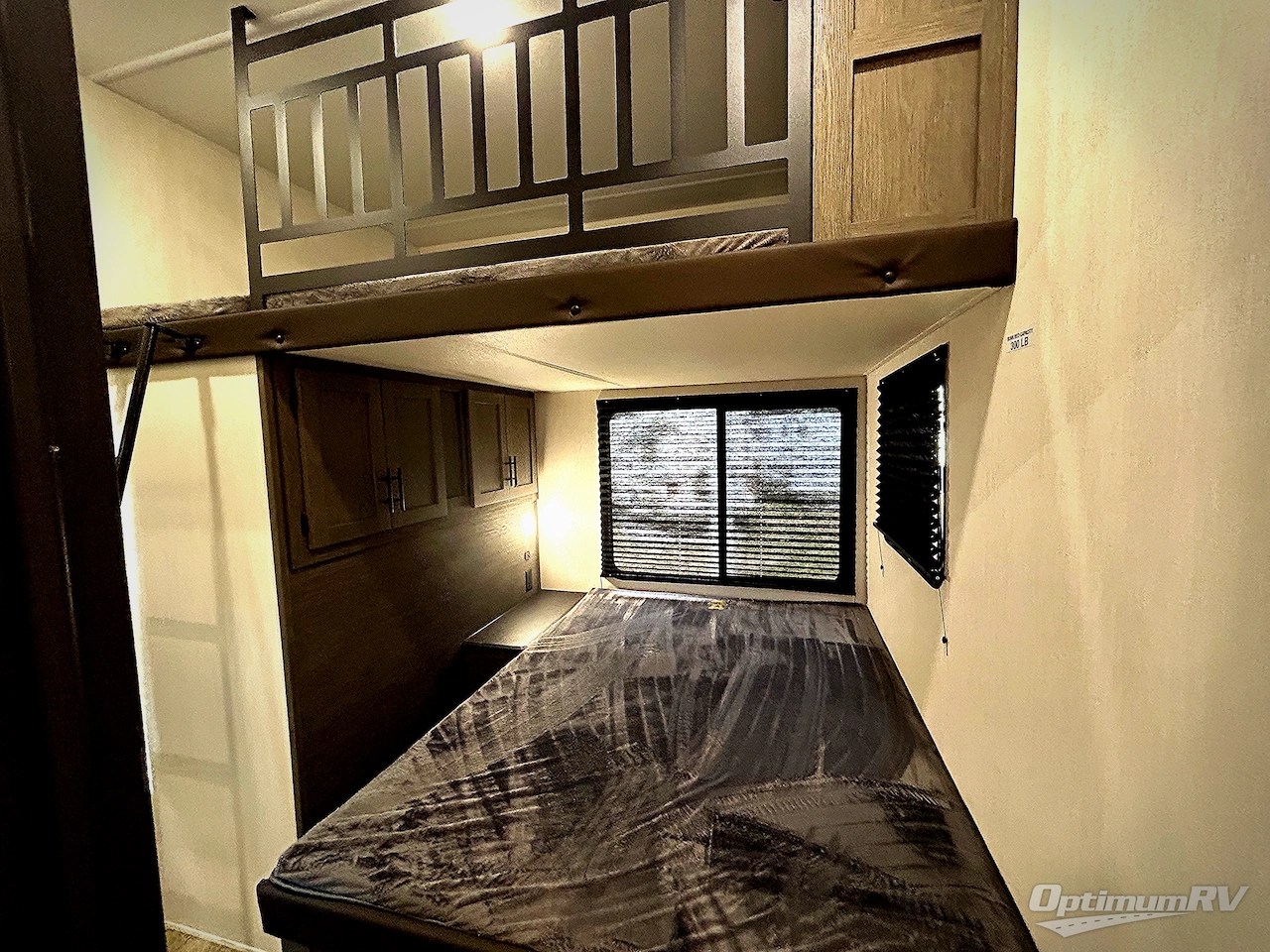 2025 Forest River Cherokee Arctic Wolf Suite 3750SUITE Photo 18