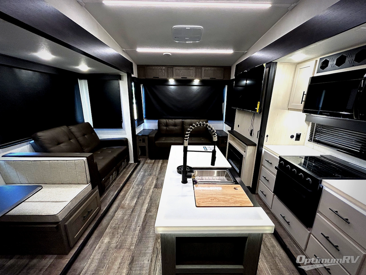 2025 Forest River Cherokee Arctic Wolf Suite 3650SUITE Photo 2