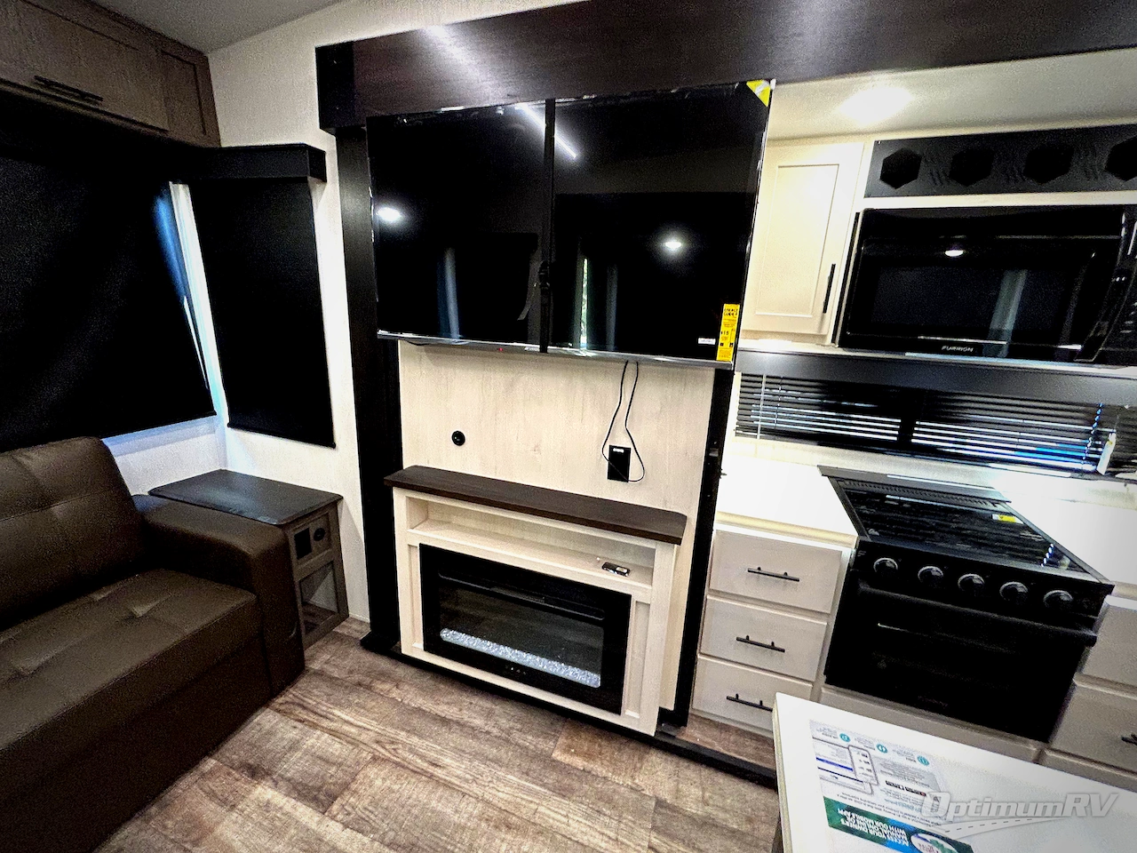 2025 Forest River Cherokee Arctic Wolf Suite 3650SUITE Photo 23