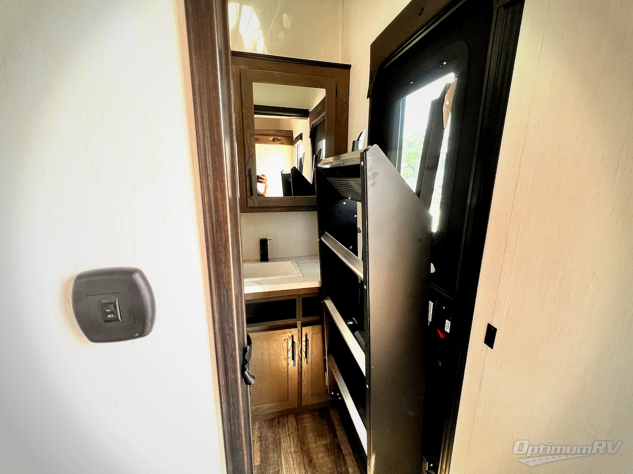 2025 Forest River Cherokee Arctic Wolf Suite 3750SUITE Photo 17
