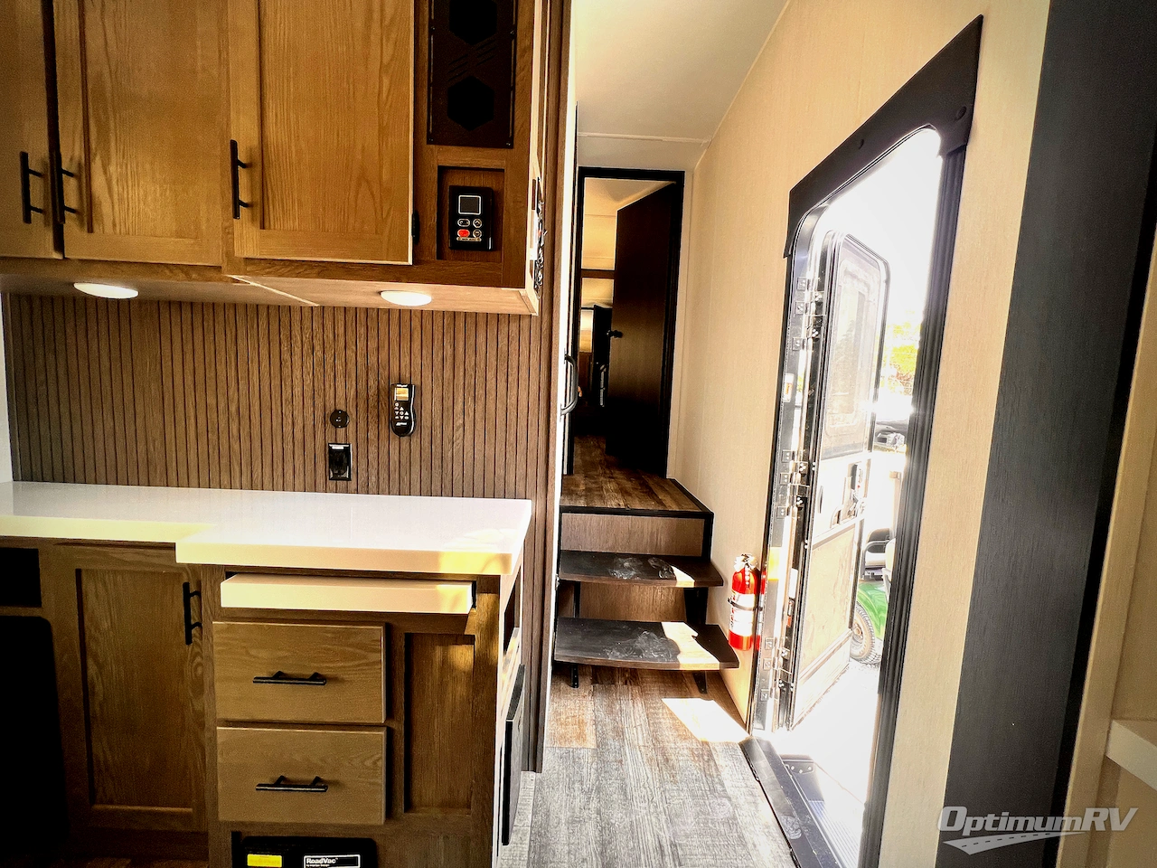 2025 Forest River Cherokee Arctic Wolf Suite 3750SUITE Photo 18