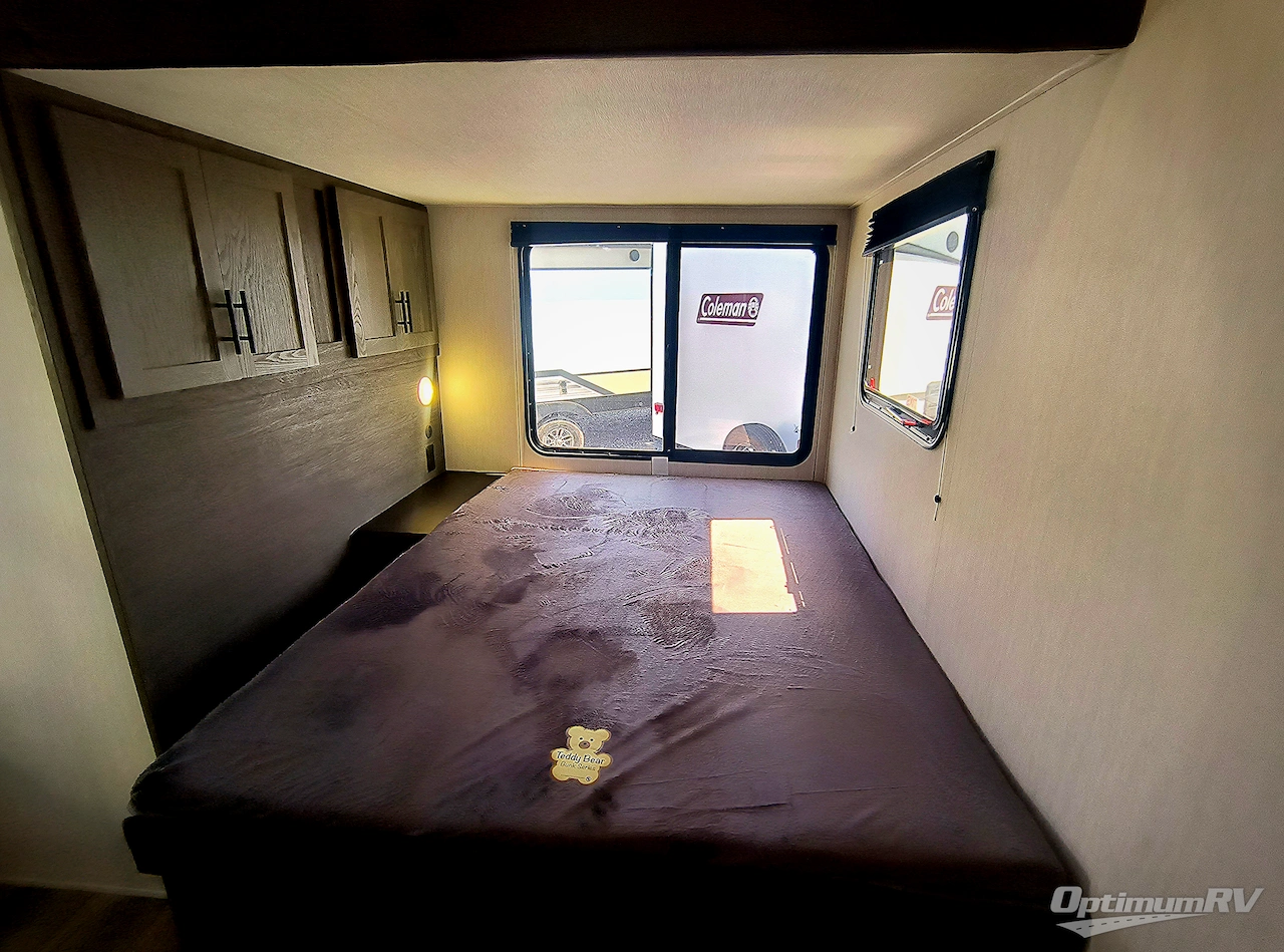 2025 Forest River Cherokee Arctic Wolf Suite 3750SUITE Photo 11
