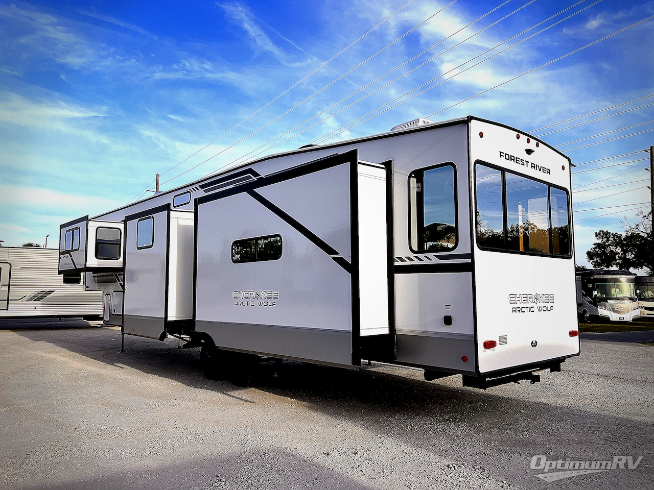 2025 Forest River Cherokee Arctic Wolf Suite 3650SUITE Photo 2