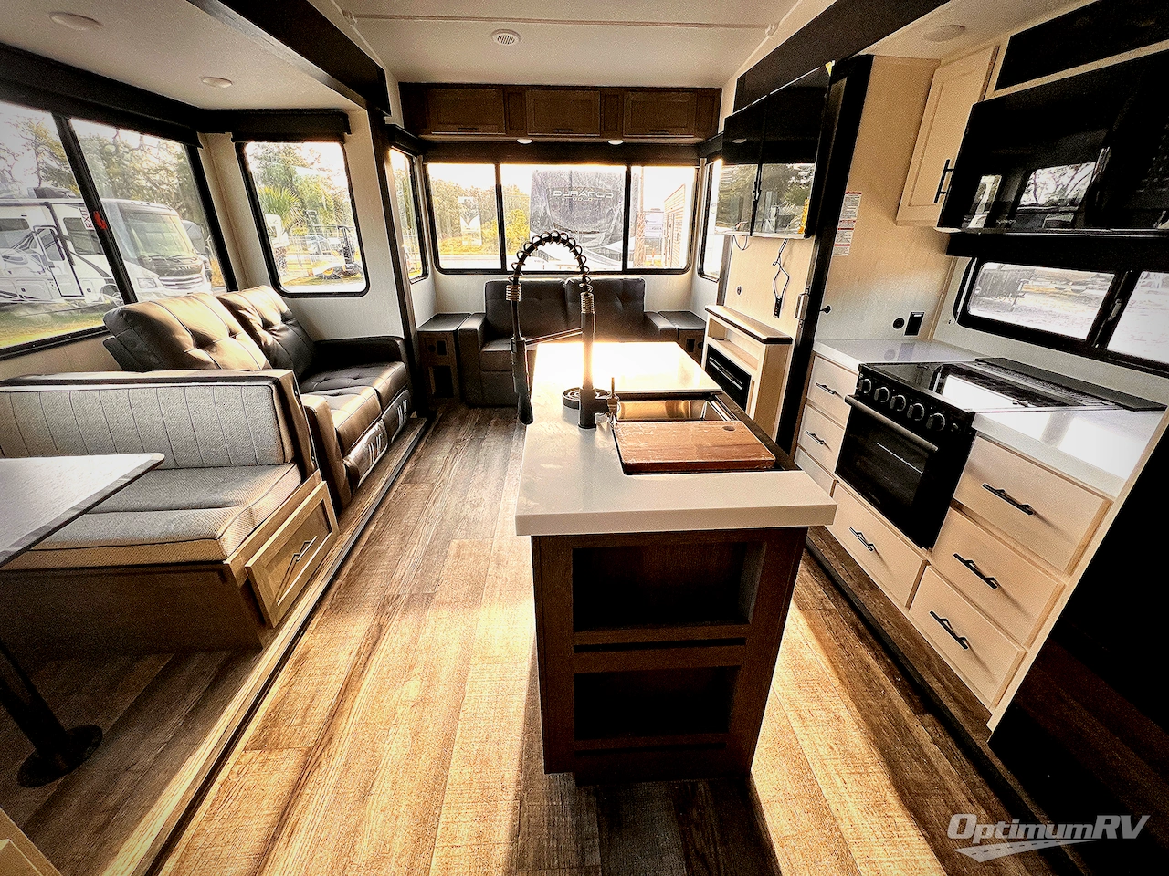 2025 Forest River Cherokee Arctic Wolf Suite 3650SUITE Photo 4