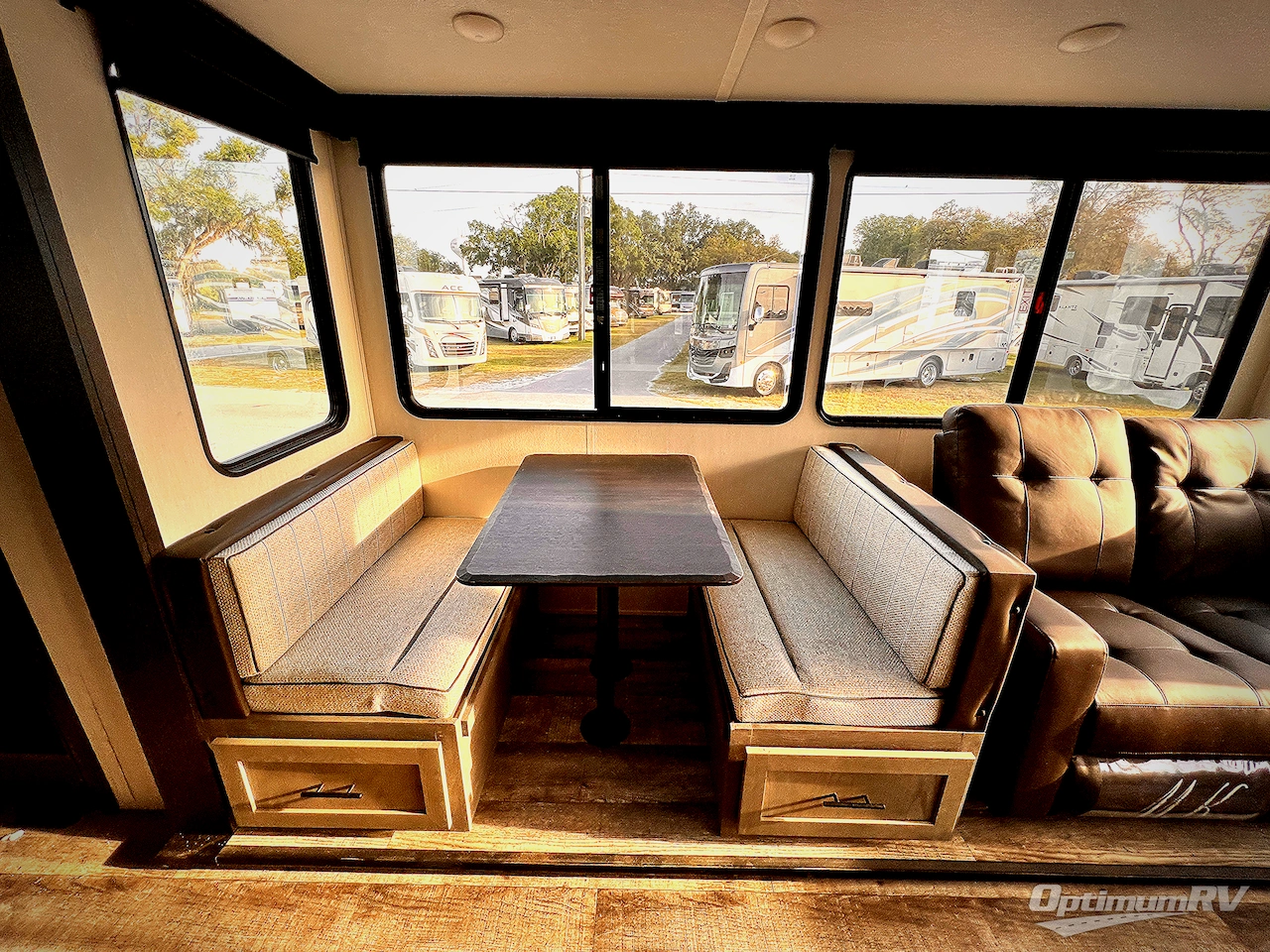 2025 Forest River Cherokee Arctic Wolf Suite 3650SUITE Photo 9