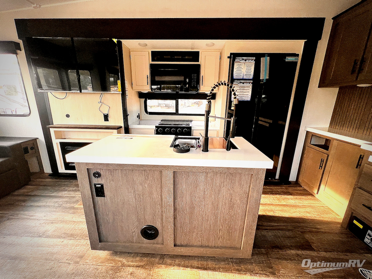 2025 Forest River Cherokee Arctic Wolf Suite 3650SUITE Photo 10