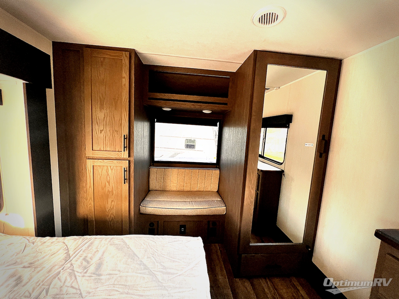 2025 Forest River Cherokee Arctic Wolf Suite 3650SUITE Photo 20