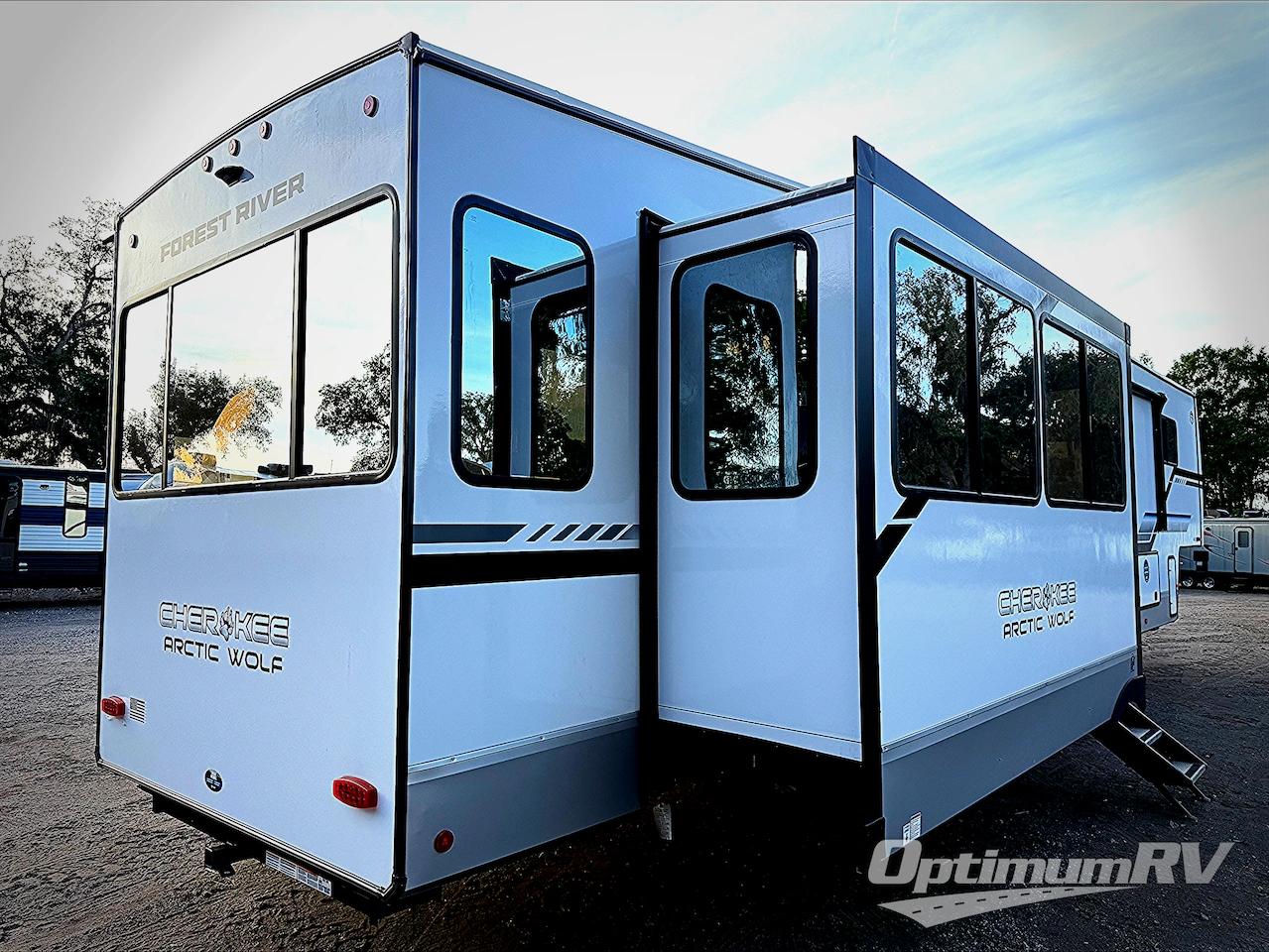 2025 Forest River Cherokee Arctic Wolf Suite 3650SUITE Photo 2