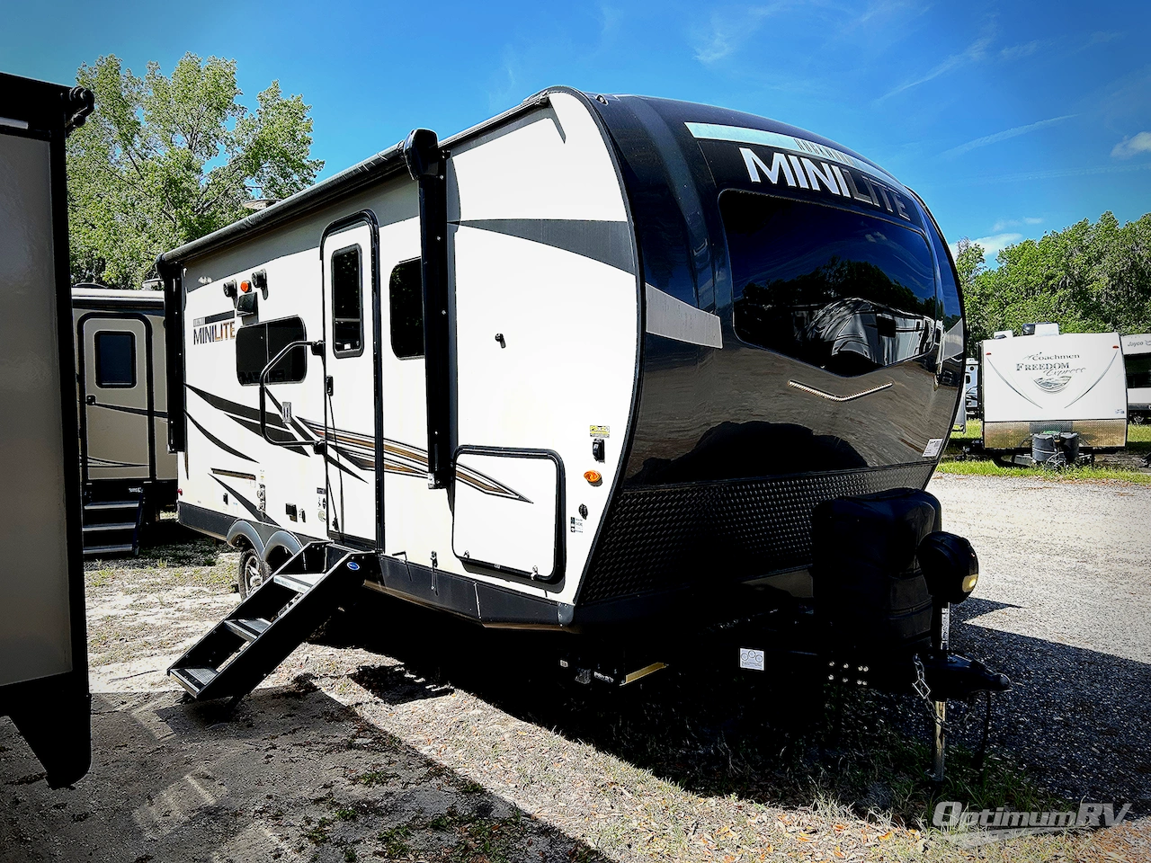 2022 Forest River Rockwood Mini Lite 2104S Photo 1