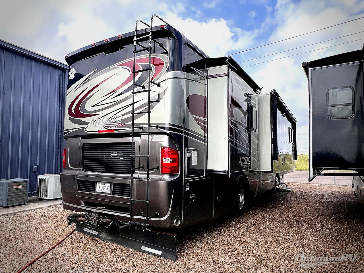 2015 Tiffin Allegro RED 33 AA Photo 2