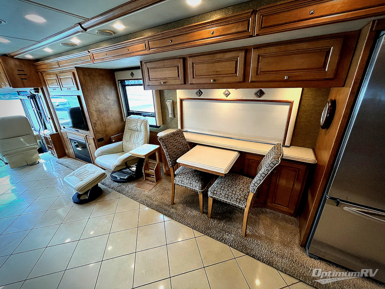 2014 Winnebago Journey 42E Photo 9
