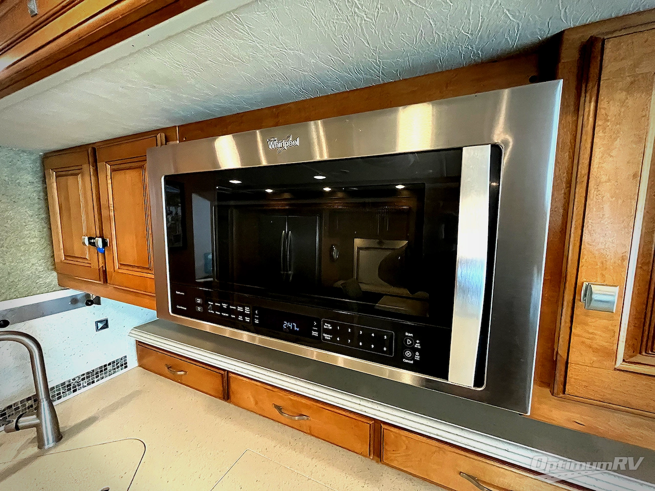 2014 Winnebago Journey 42E Photo 13