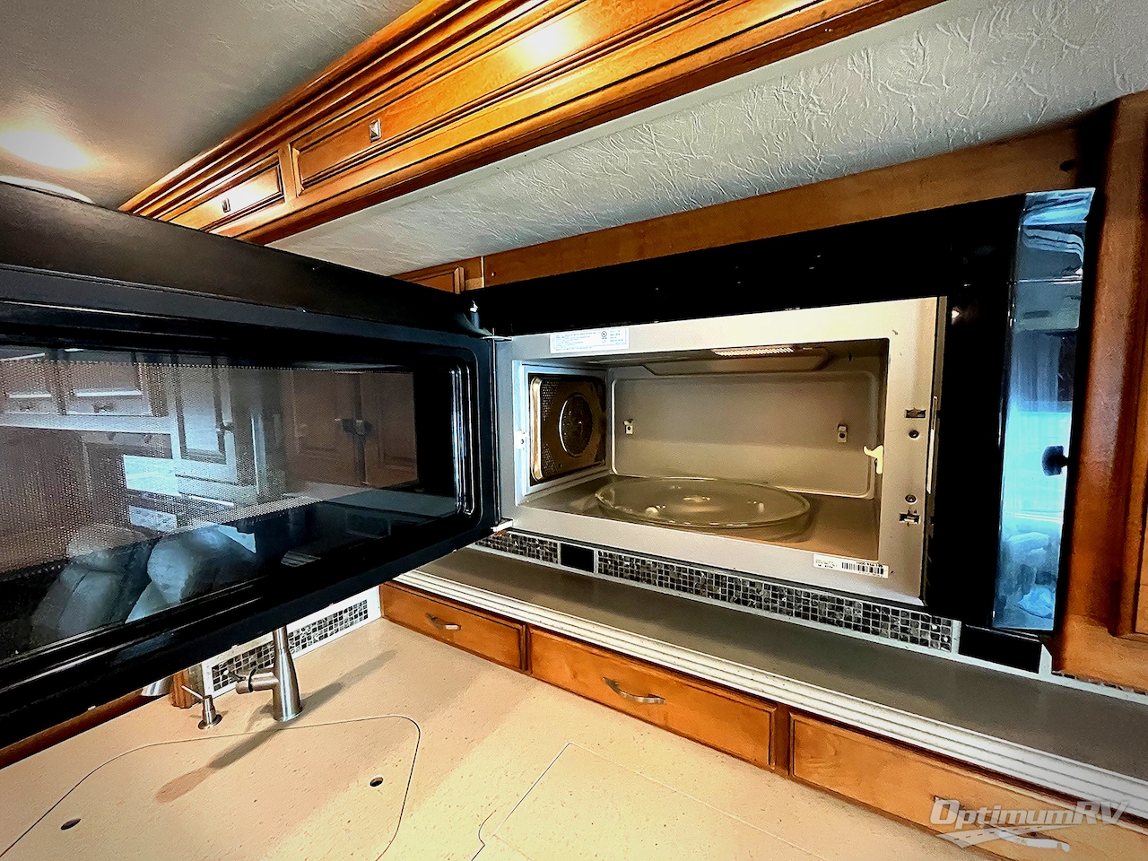2014 Winnebago Journey 42E Photo 14