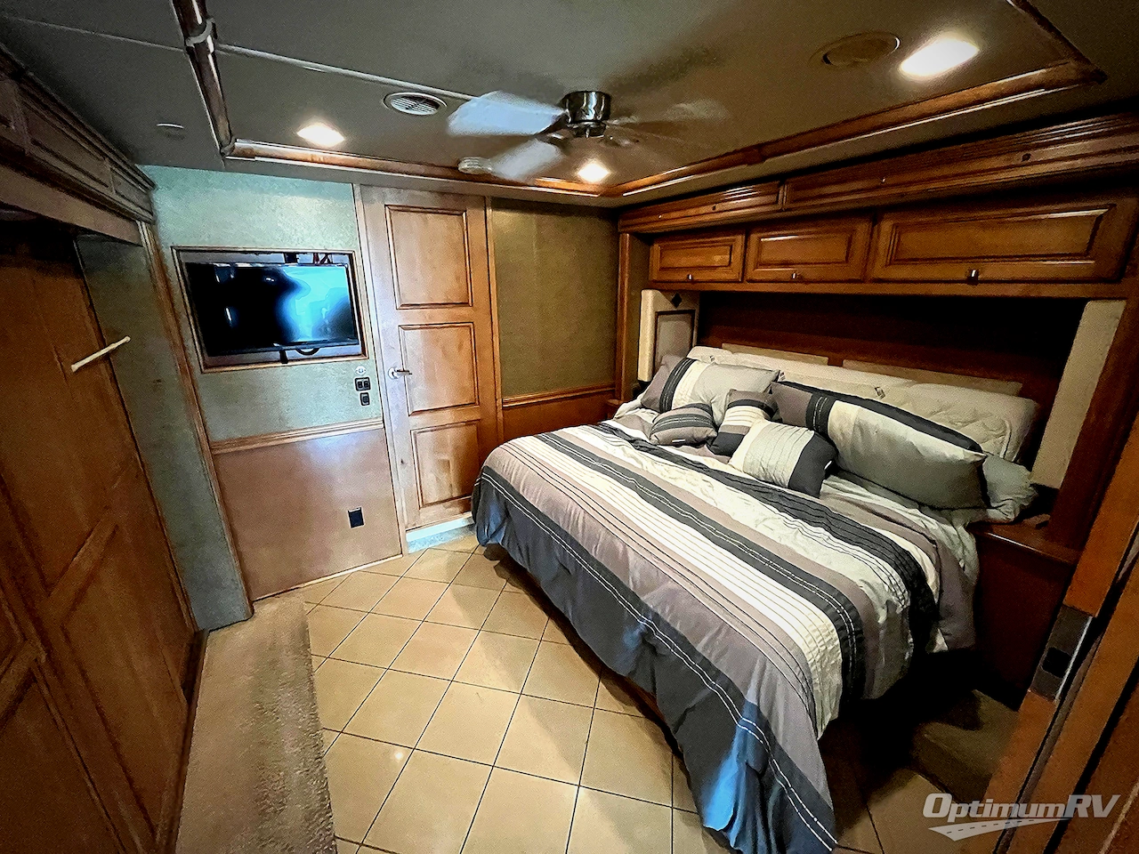 2014 Winnebago Journey 42E Photo 25