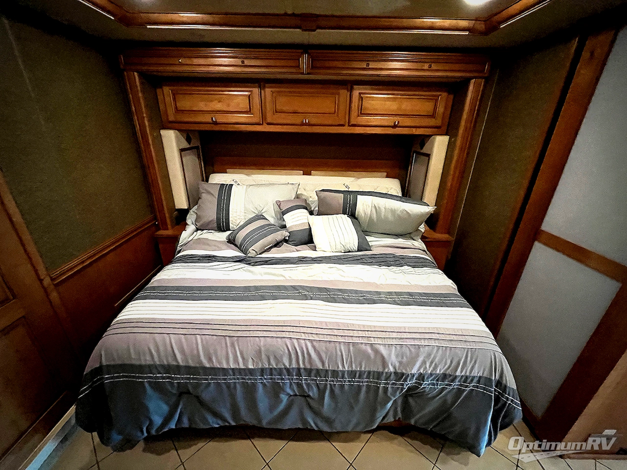 2014 Winnebago Journey 42E Photo 26