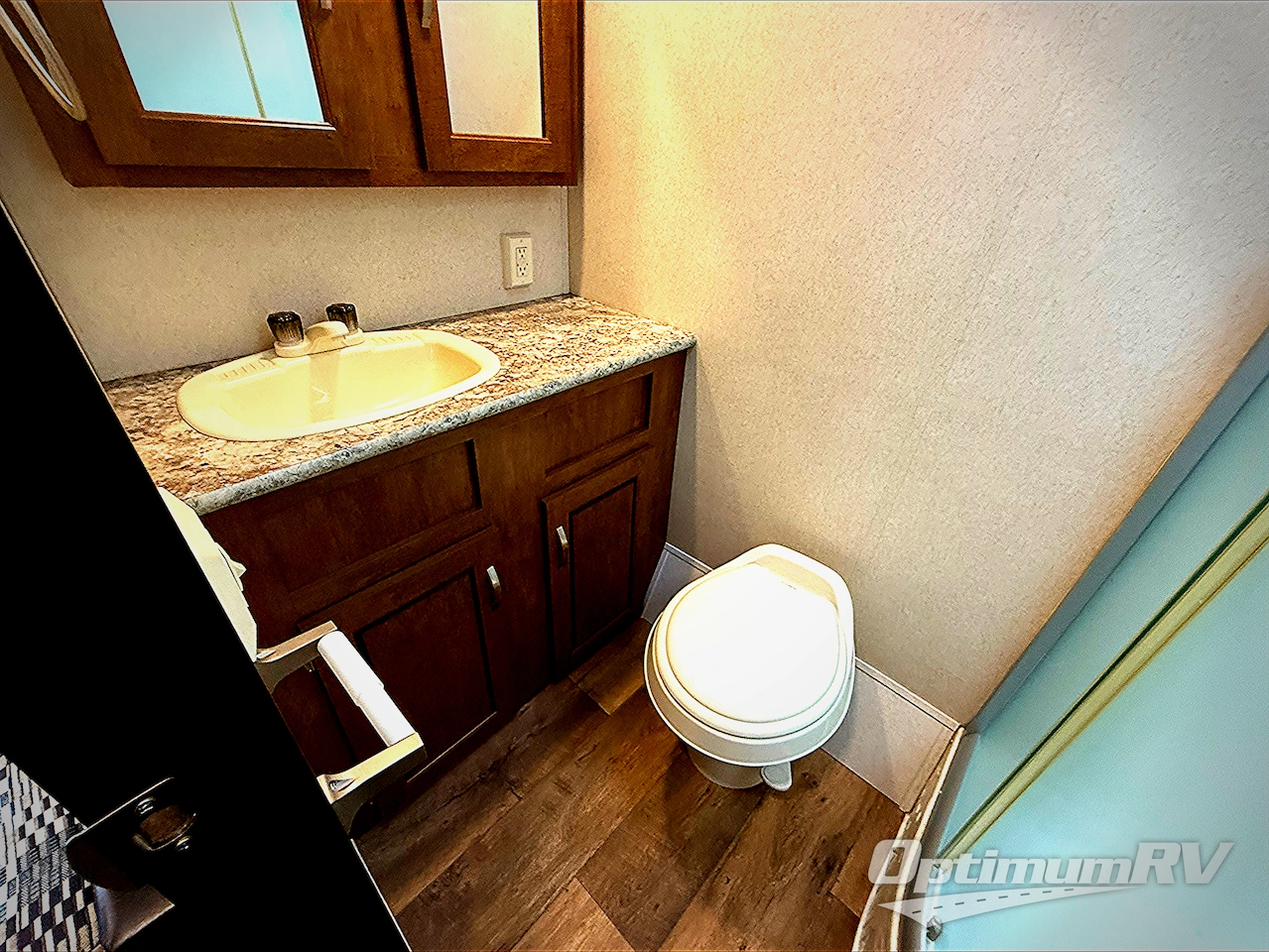 2018 Forest River Wildwood X-Lite 241QBXL Photo 14
