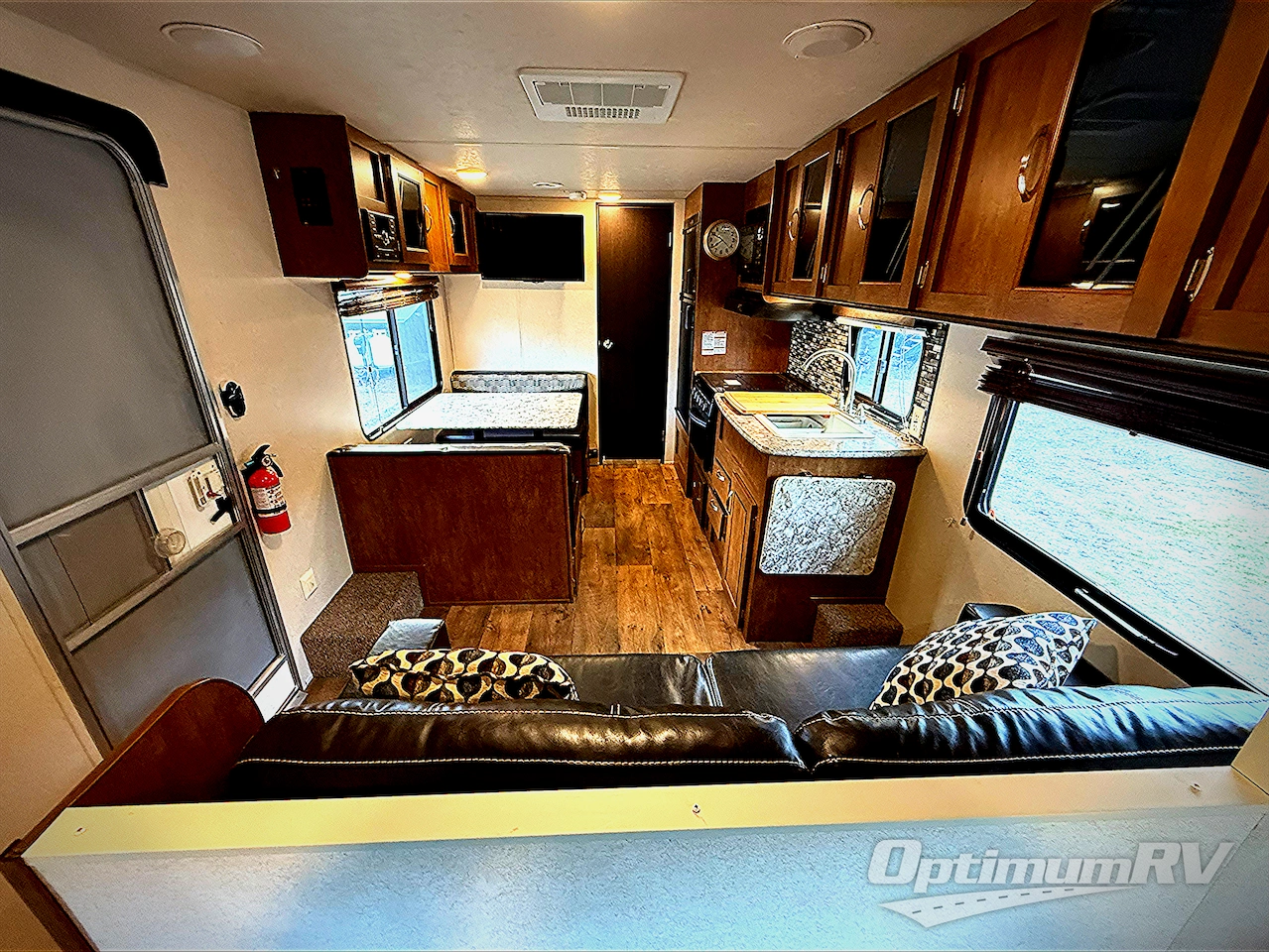 2018 Forest River Wildwood X-Lite 241QBXL Photo 4