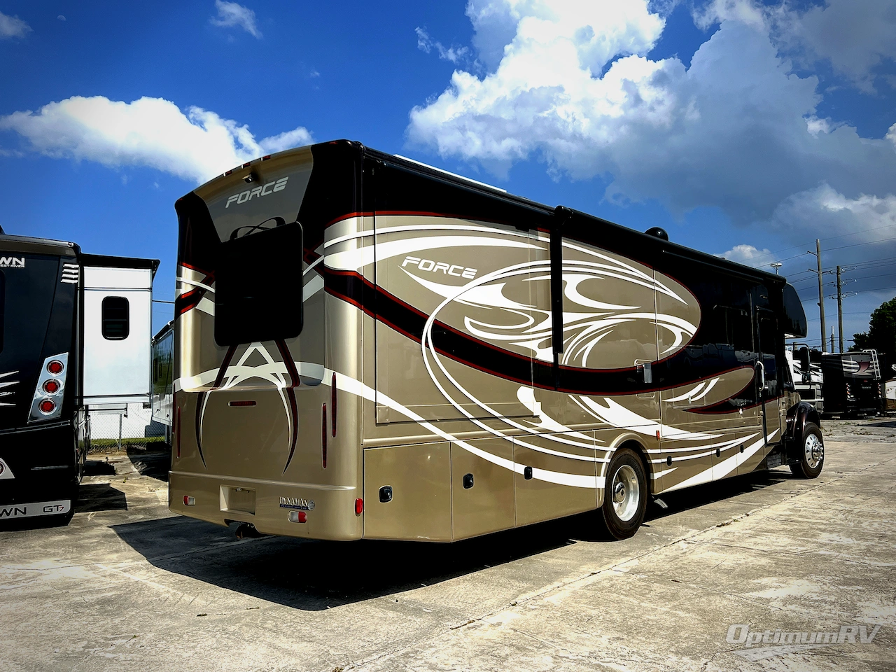 2017 Dynamax FORCE 37TS HD Photo 2