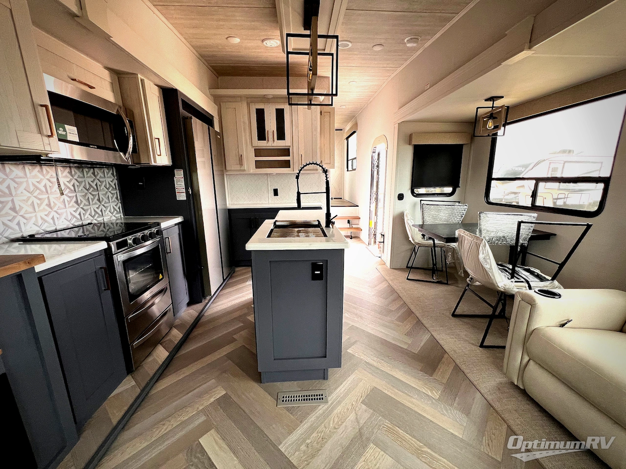2025 Prime Time Crusader 382MBH Photo 5